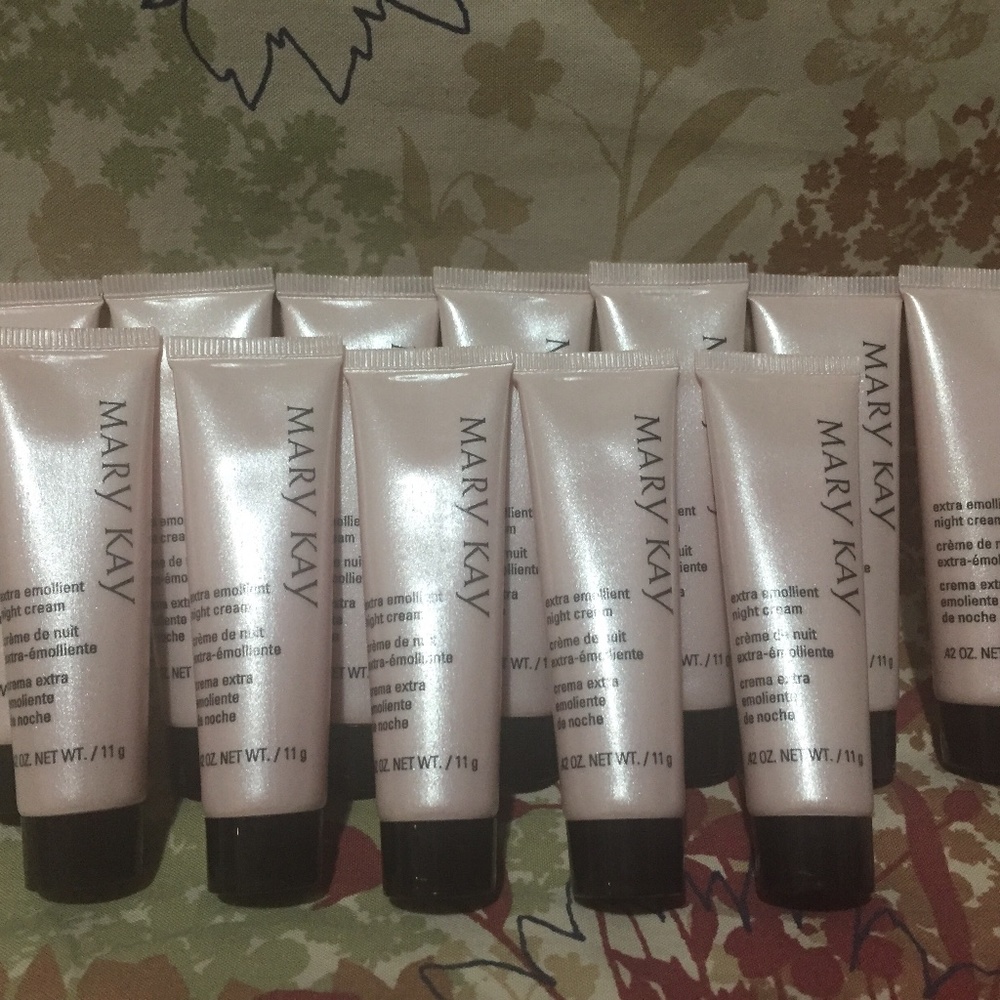 Bundle of 12  Mary Kay Extra Emollient Cream, travel size 0.42oz each new,